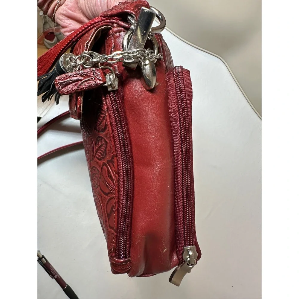 Gun Tote'n Mamas Burgundy Floral Embossed Leather Concealed Carry Crossbody Bag
